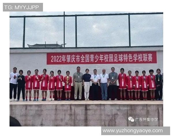 郴州足球队奋勇拼搏突破瓶颈 力争在赛季中取得佳绩